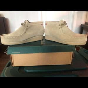 Clarks Men’s Wallabee Boots Size 8